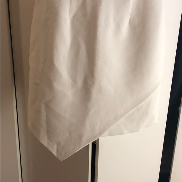 White trendy dress - Picture 3 of 3